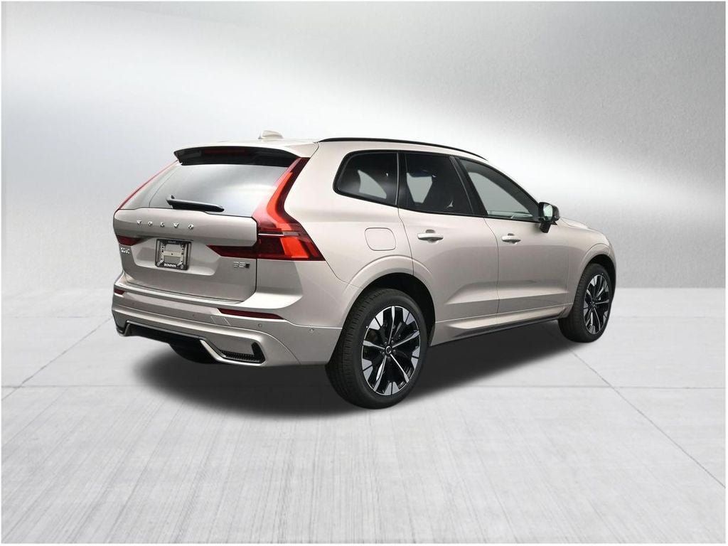 2026 Volvo XC60 B5 Plus