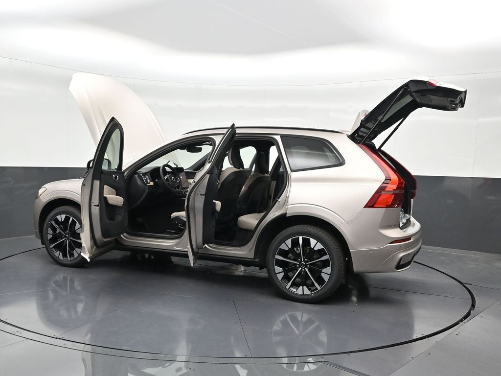 2026 Volvo XC60 B5 Plus