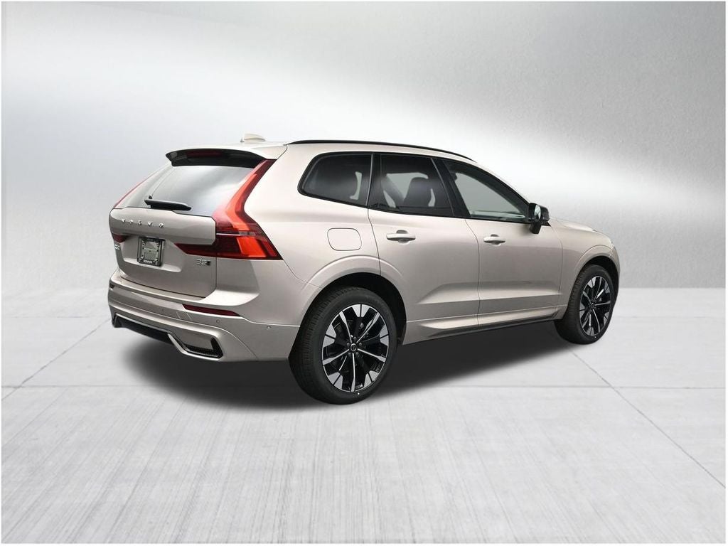 2026 Volvo XC60 B5 Plus