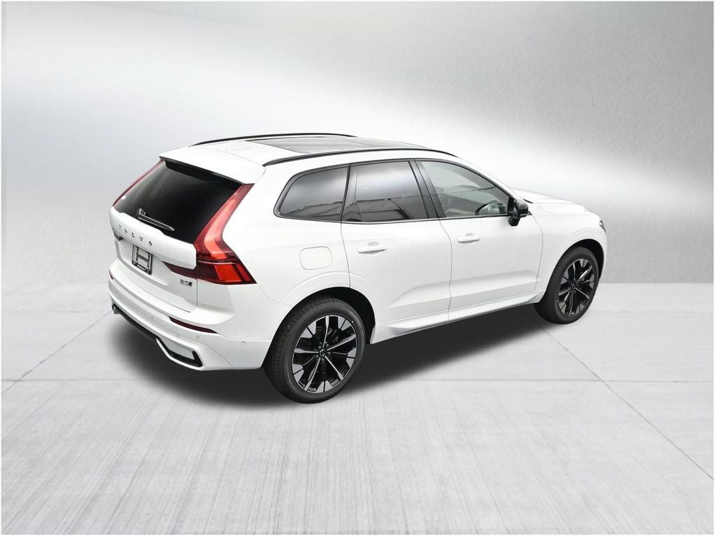 2026 Volvo XC60 B5 Plus