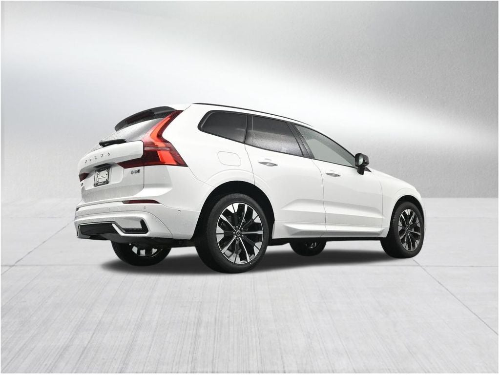 2026 Volvo XC60 B5 Plus