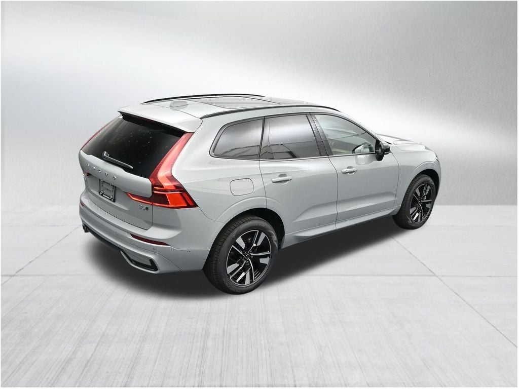 2026 Volvo XC60 B5 Plus