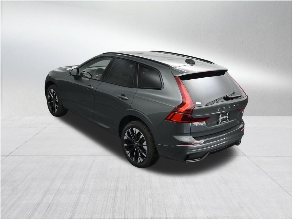 2026 Volvo XC60 B5 Plus
