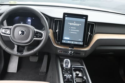 2026 Volvo XC60 B5 Plus