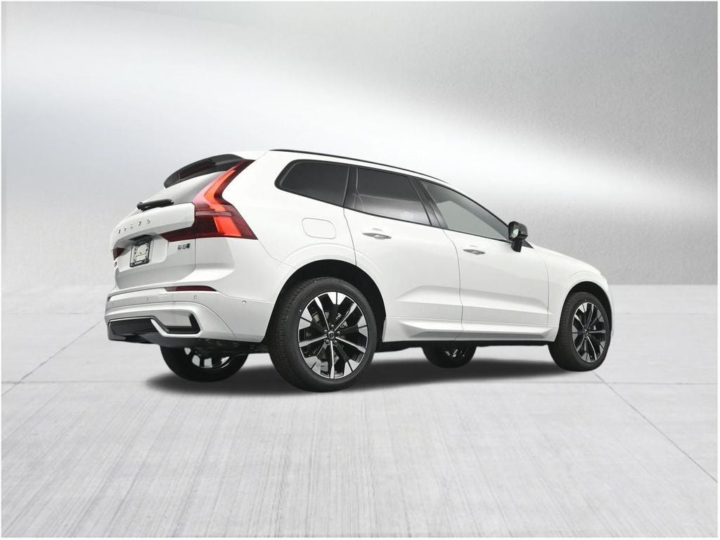 2026 Volvo XC60 B5 Plus