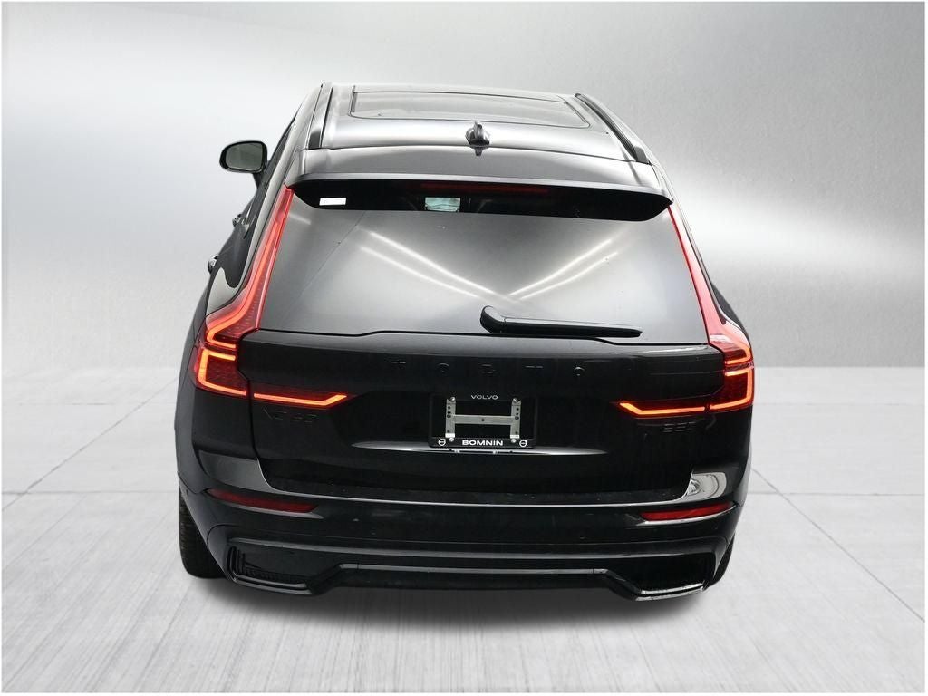 2026 Volvo XC60 B5 Ultra Black Edition