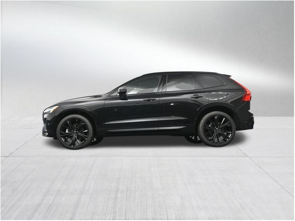 2026 Volvo XC60 B5 Ultra Black Edition