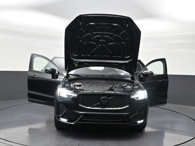2026 Volvo XC60 B5 Ultra Black Edition
