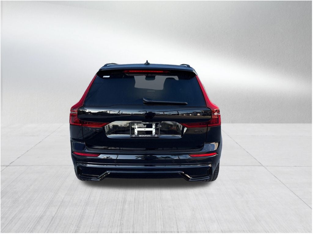 2026 Volvo XC60 B5 Ultra Black Edition
