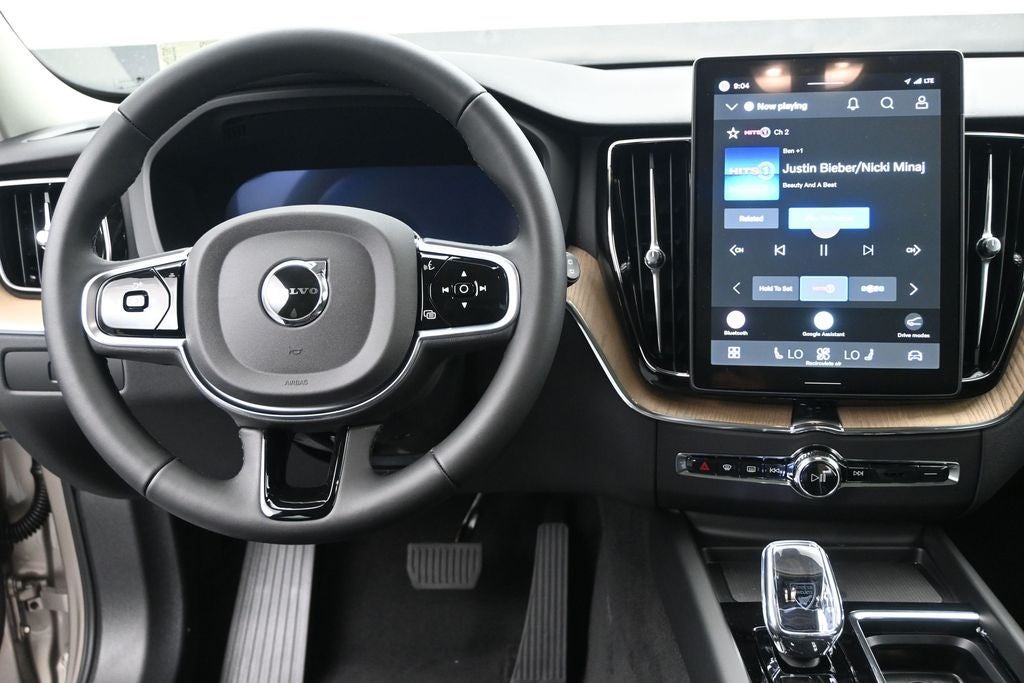 2026 Volvo XC60 B5 Core