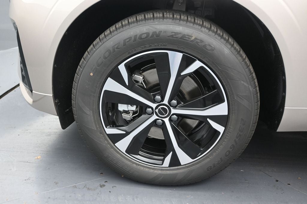 2026 Volvo XC60 B5 Core