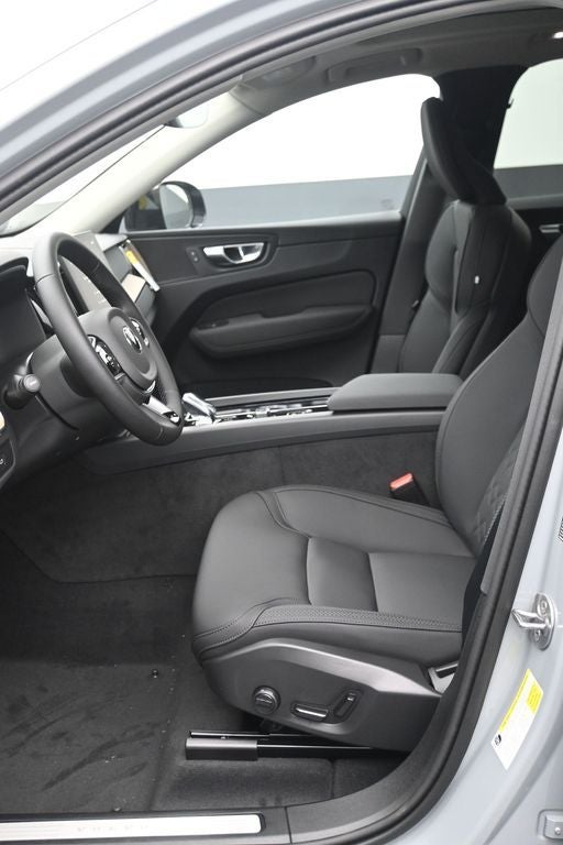 2026 Volvo XC60 B5 Core