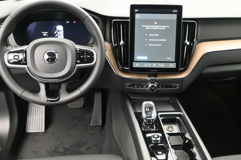 2026 Volvo XC60 B5 Core
