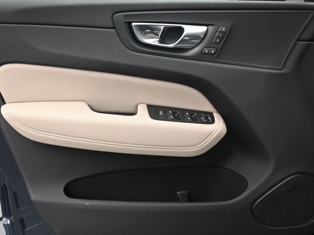 2026 Volvo XC60 B5 Core