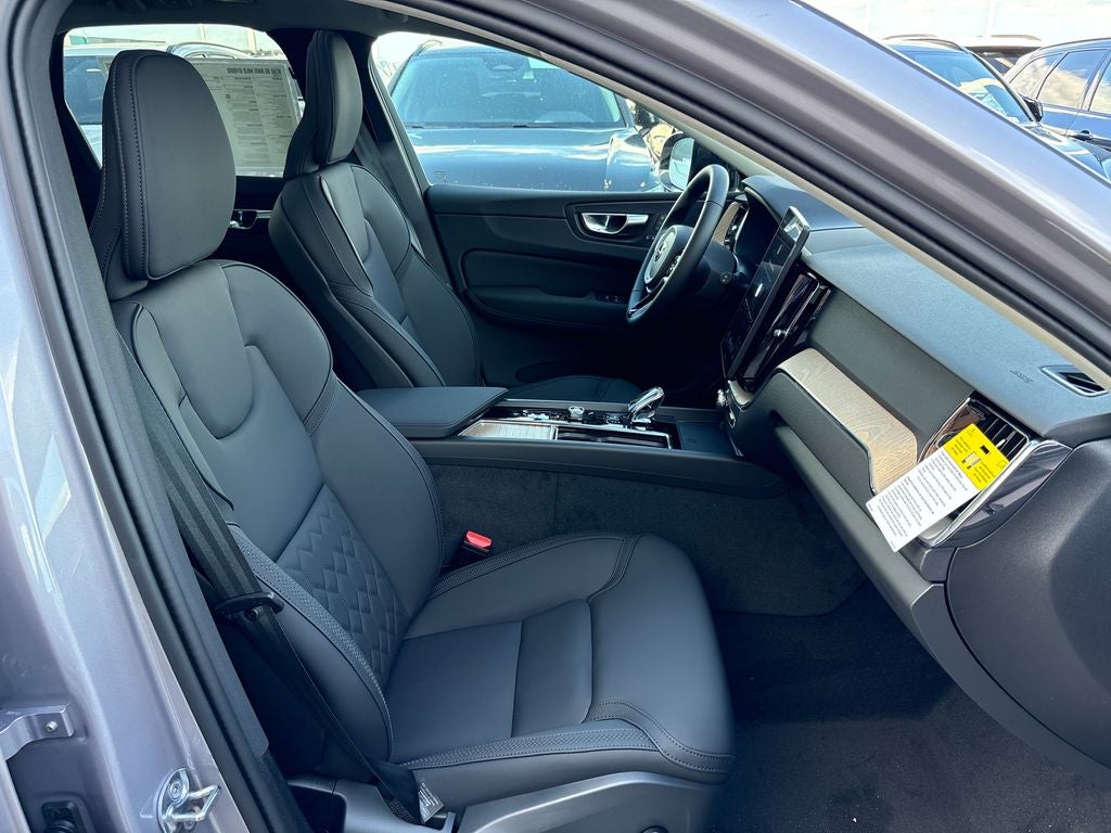 2026 Volvo XC60 B5 Core