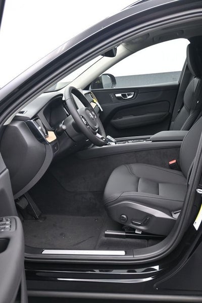 2026 Volvo XC60 B5 Core