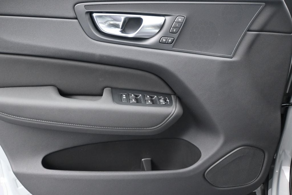 2026 Volvo XC60 B5 Core
