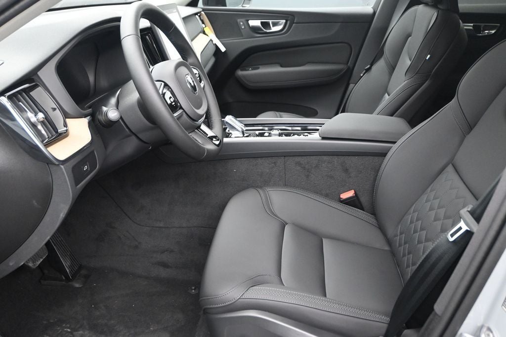 2026 Volvo XC60 B5 Core