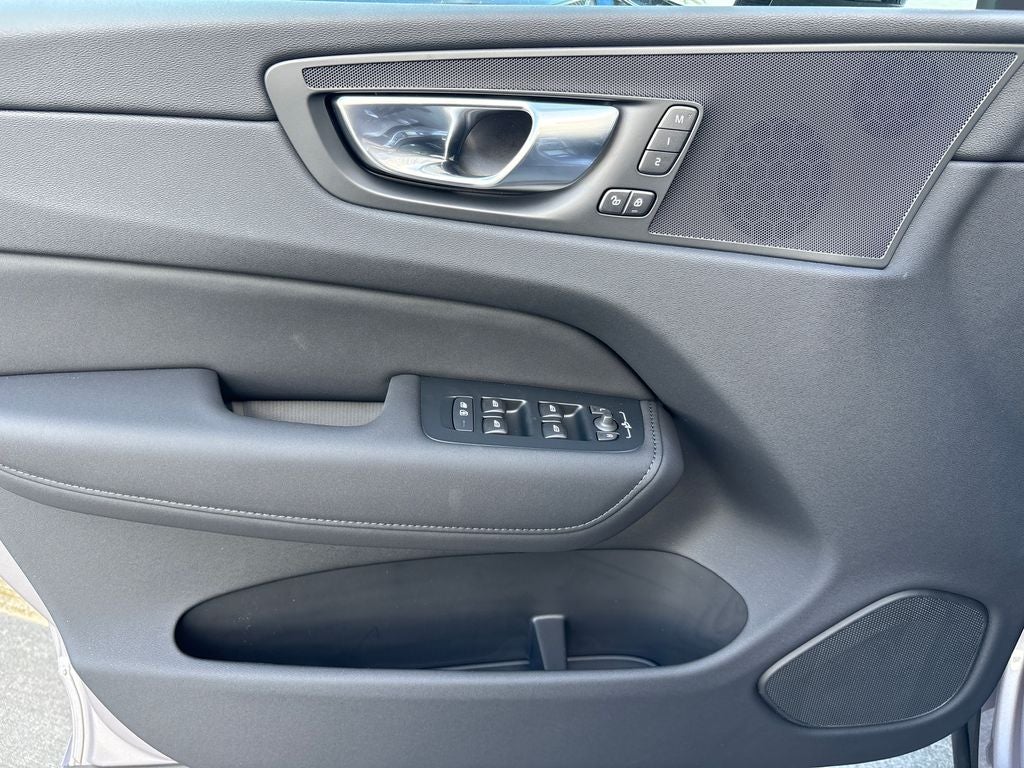 2026 Volvo XC60 B5 Core