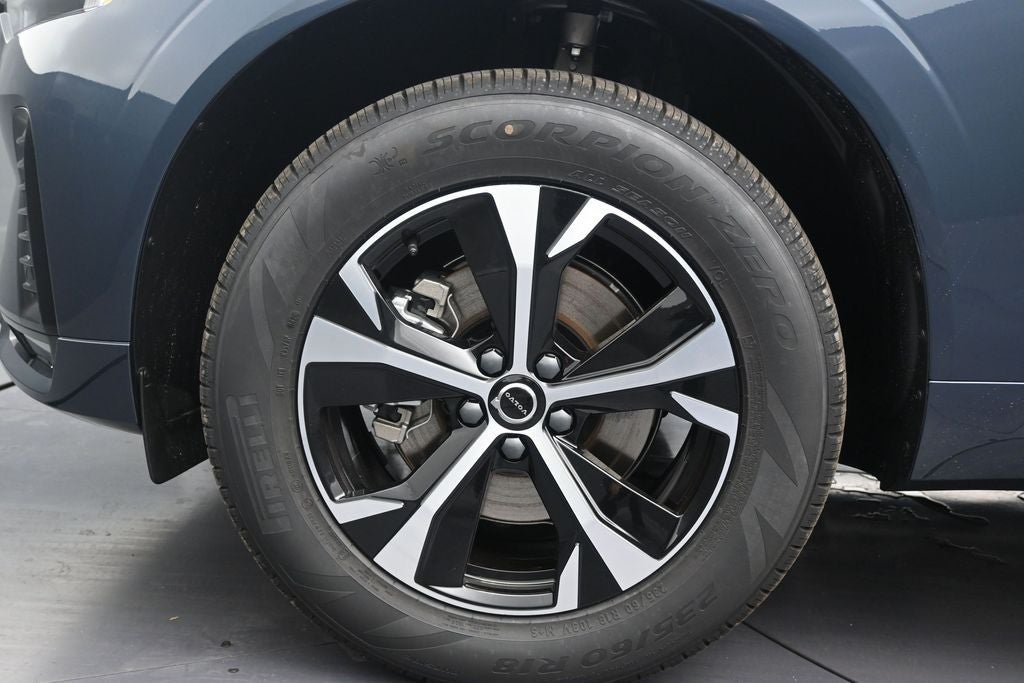 2026 Volvo XC60 B5 Core