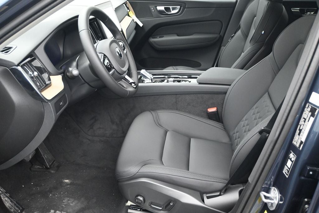 2026 Volvo XC60 B5 Core