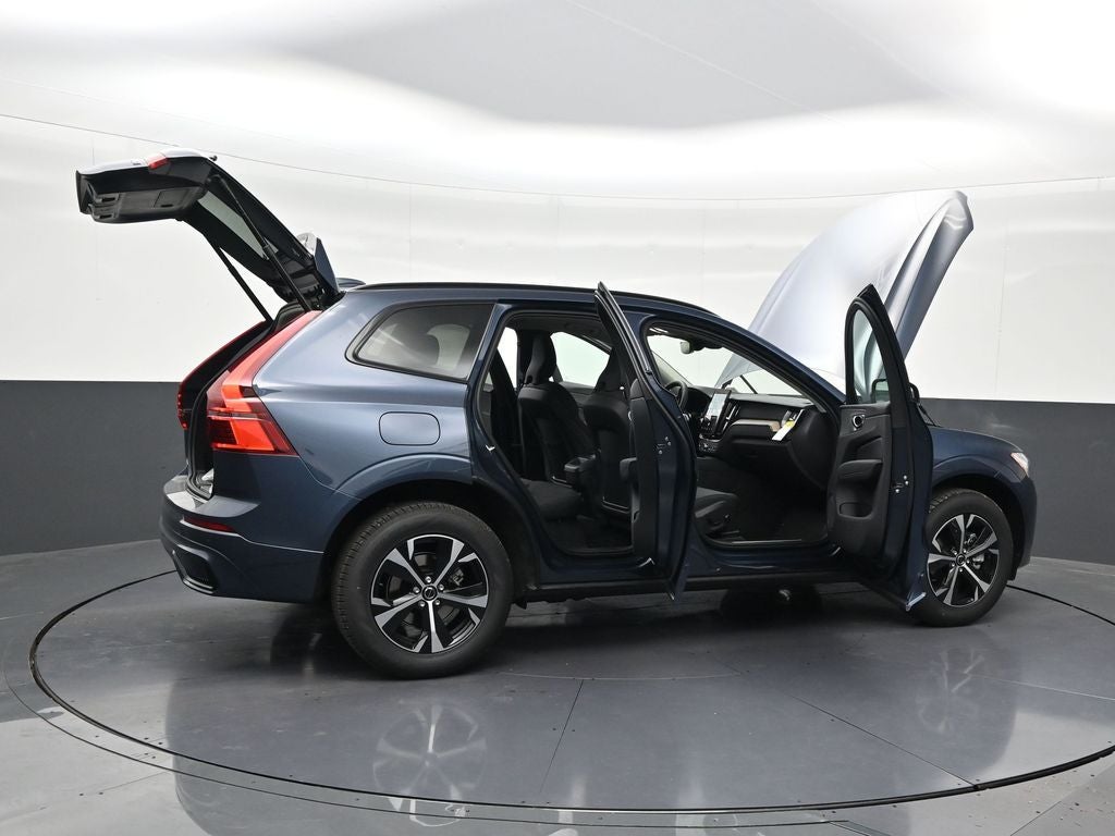2026 Volvo XC60 B5 Core