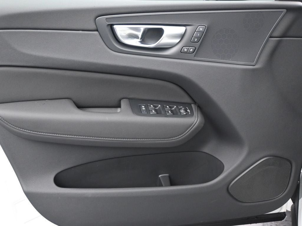 2026 Volvo XC60 B5 Core