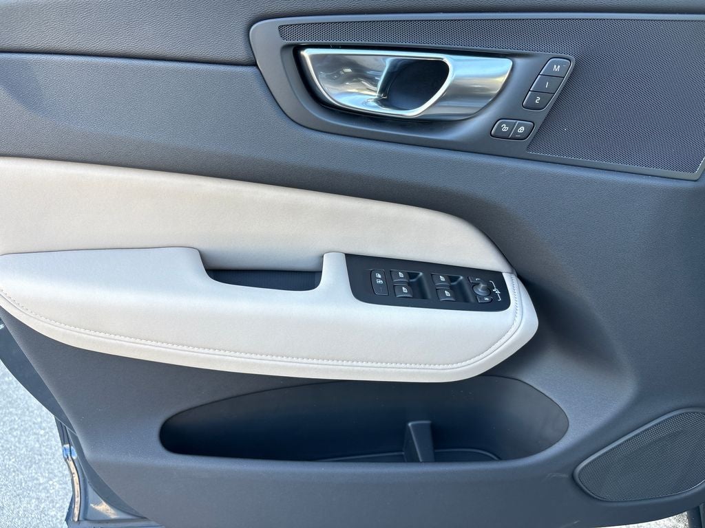 2026 Volvo XC60 B5 Core