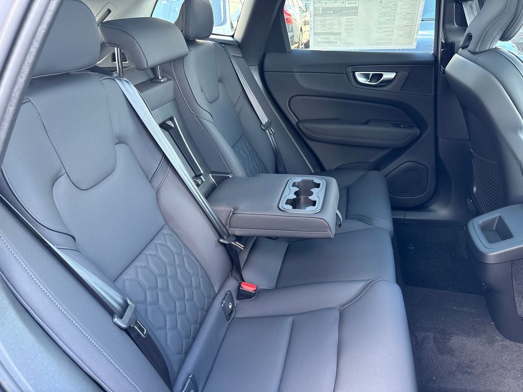 2026 Volvo XC60 B5 Core