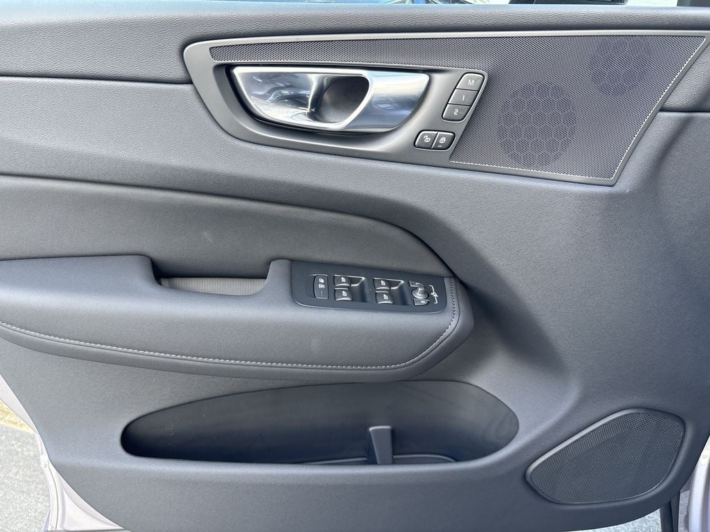 2026 Volvo XC60 B5 Core