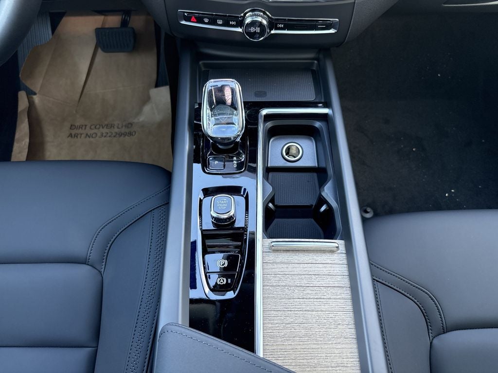 2026 Volvo XC60 B5 Core