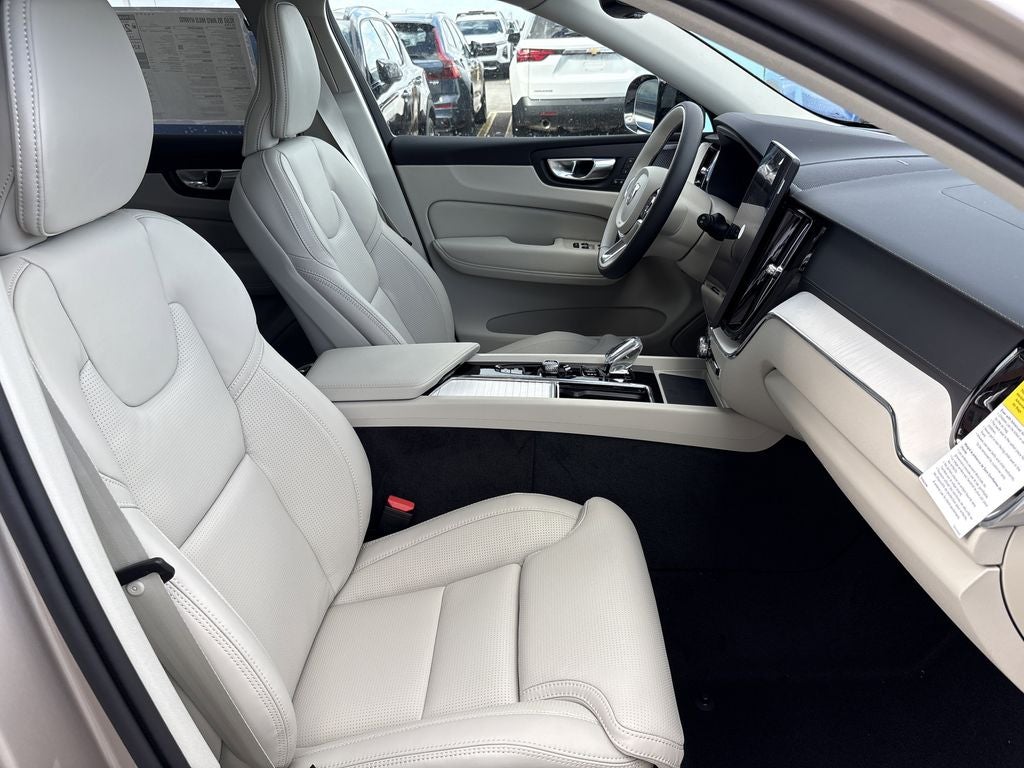 2026 Volvo XC60 B5 Ultra