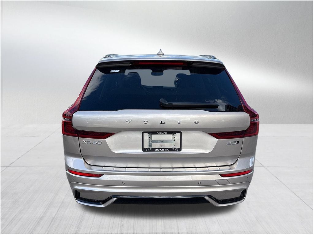2026 Volvo XC60 B5 Ultra