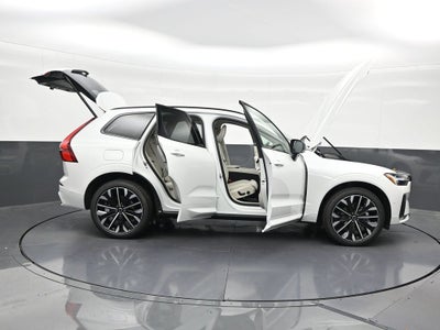 2026 Volvo XC60 B5 Ultra