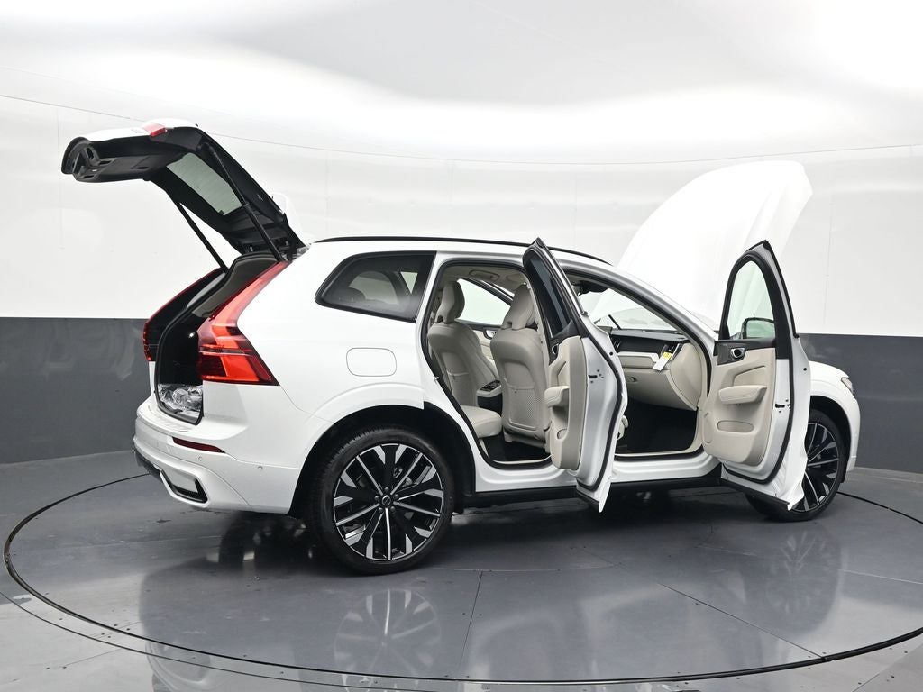 2026 Volvo XC60 B5 Ultra