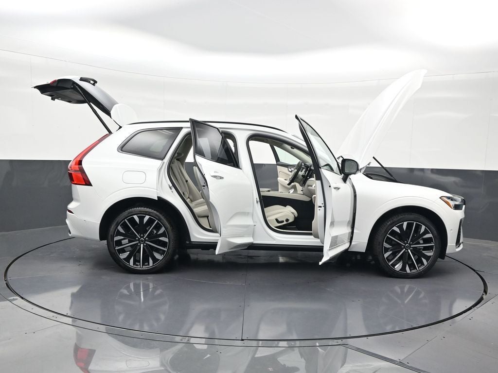 2026 Volvo XC60 B5 Ultra