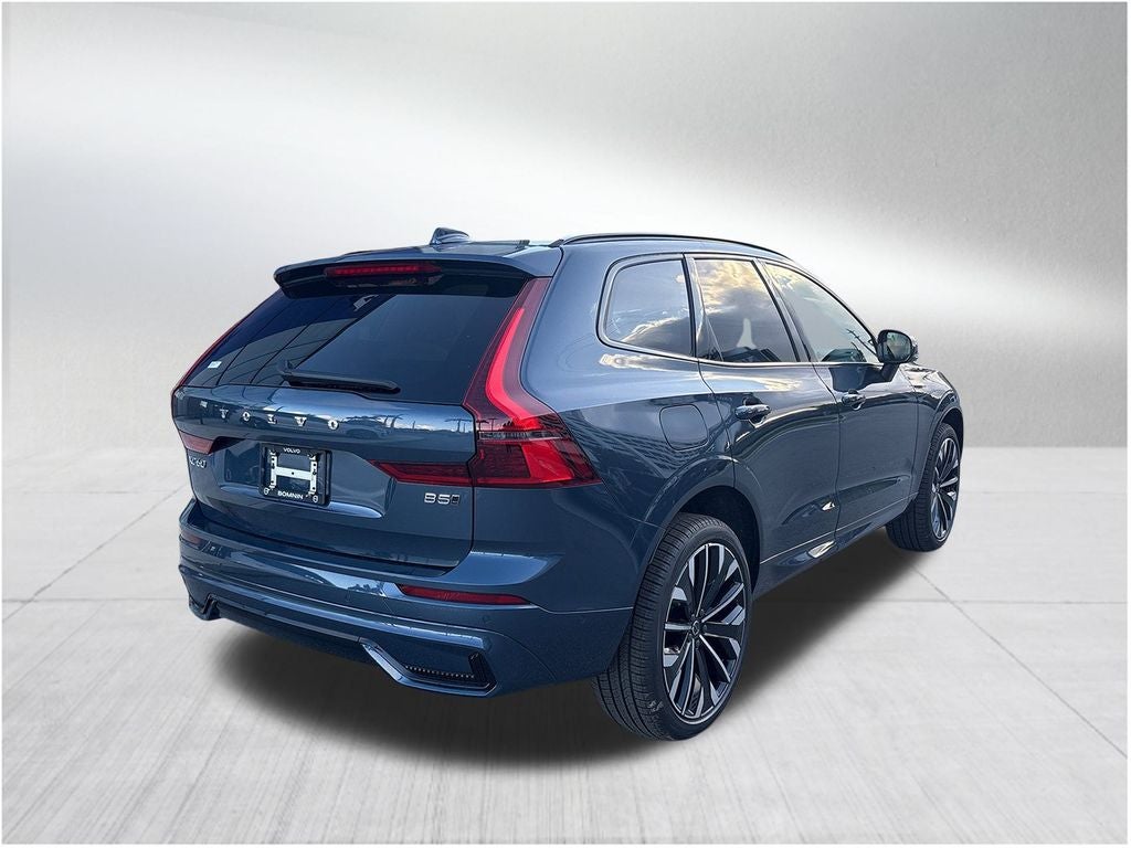 2026 Volvo XC60 B5 Ultra