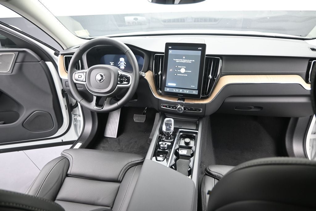 2026 Volvo XC60 B5 Ultra