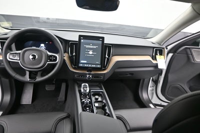 2026 Volvo XC60 B5 Ultra