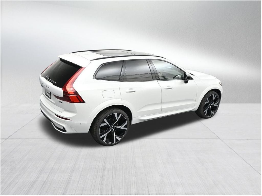 2026 Volvo XC60 B5 Ultra