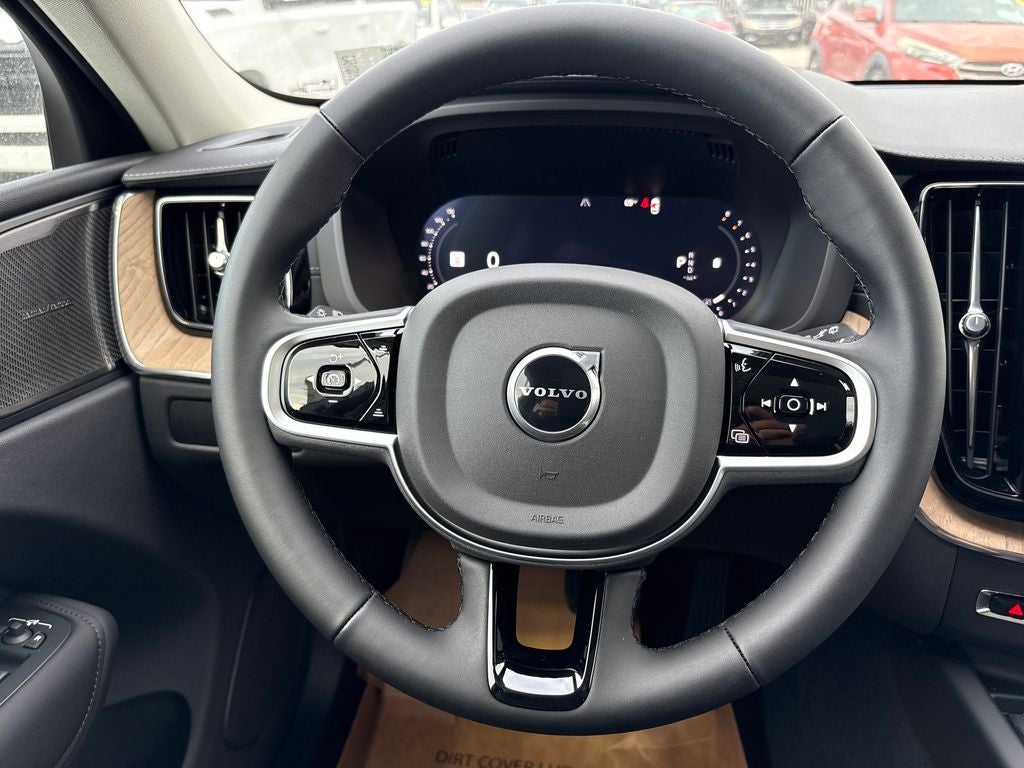 2026 Volvo XC60 B5 Ultra