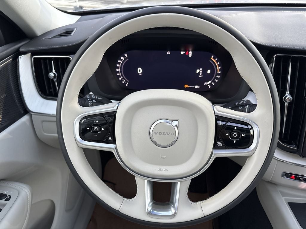 2026 Volvo XC60 B5 Ultra