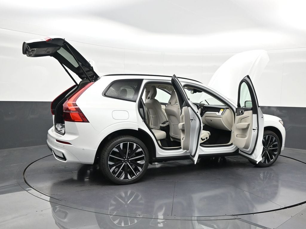 2026 Volvo XC60 B5 Ultra