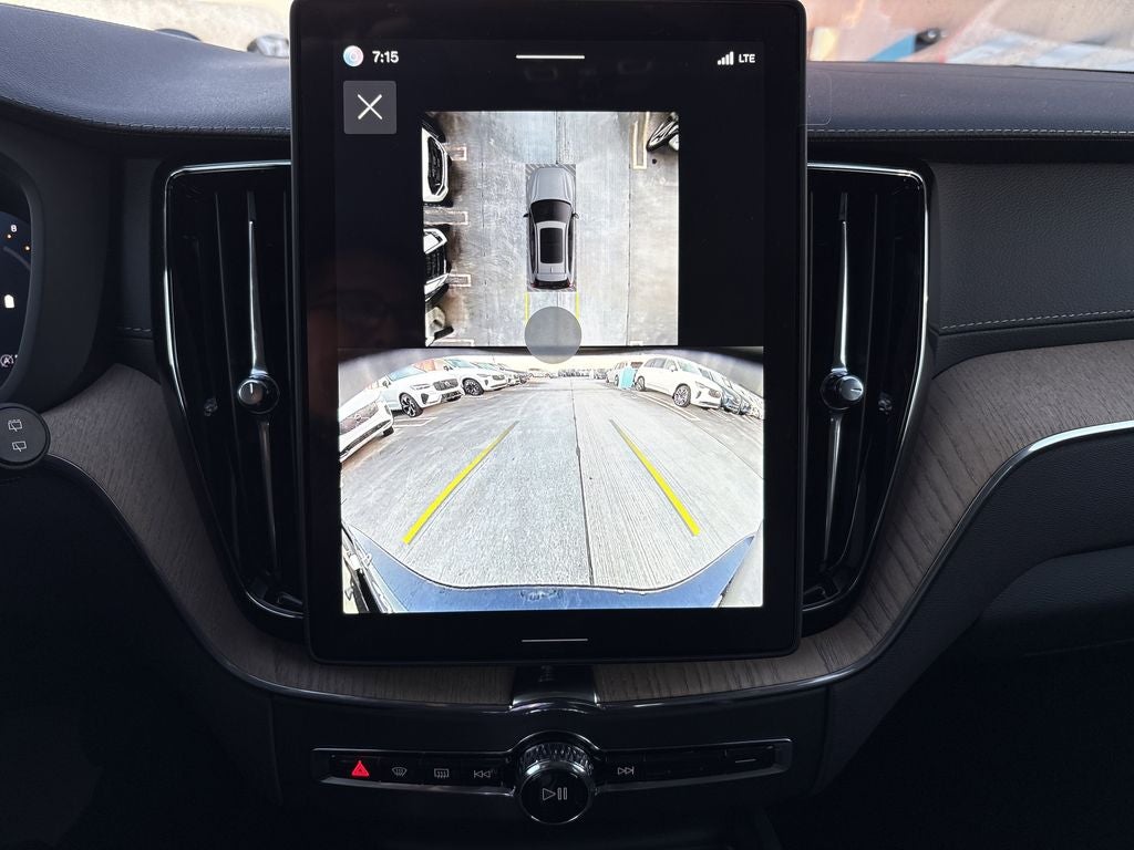 2026 Volvo XC60 B5 Ultra