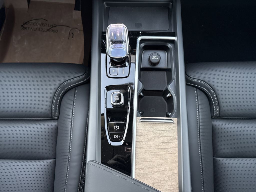 2026 Volvo XC60 B5 Ultra