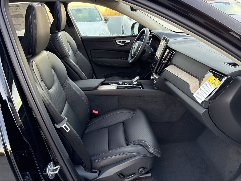 2026 Volvo XC60 B5 Ultra