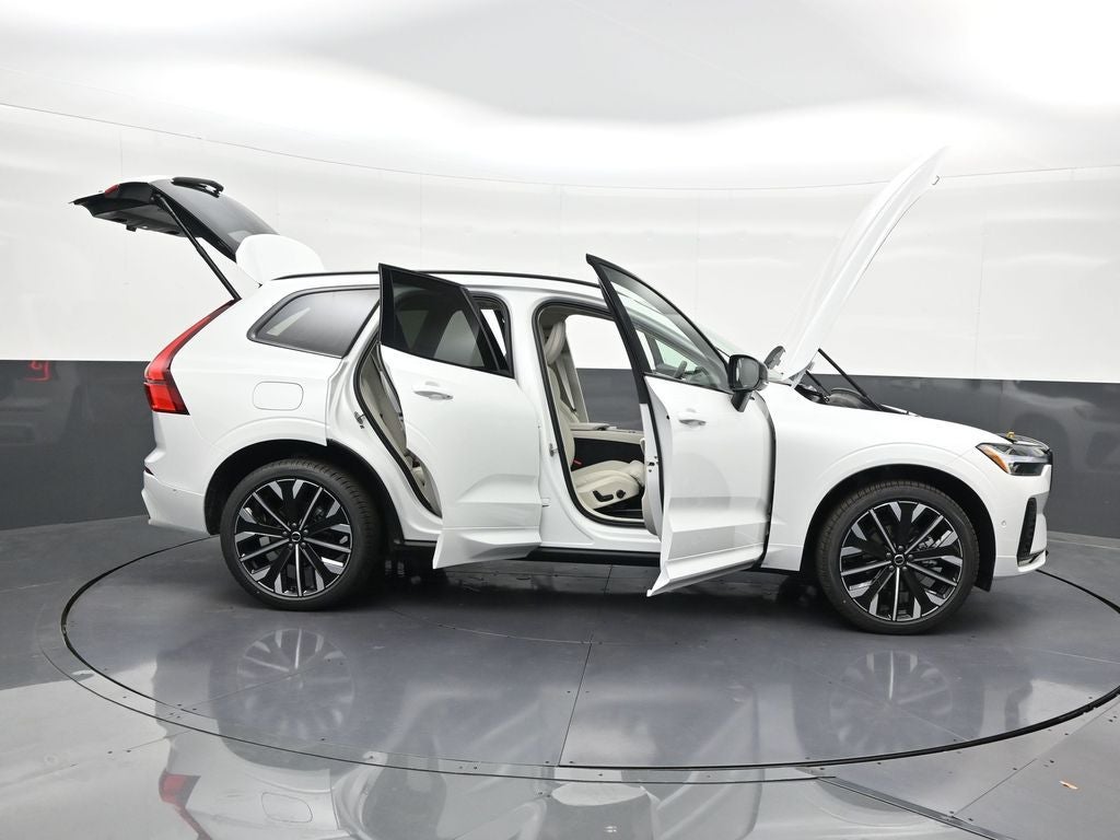 2026 Volvo XC60 B5 Ultra