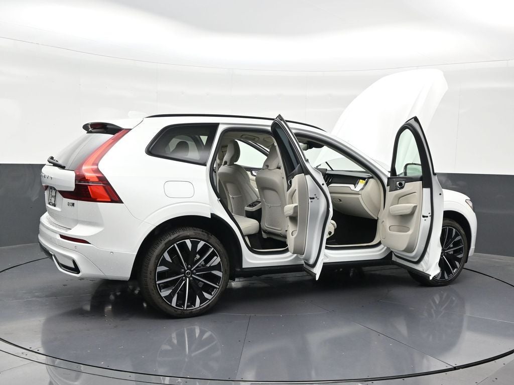 2026 Volvo XC60 B5 Ultra