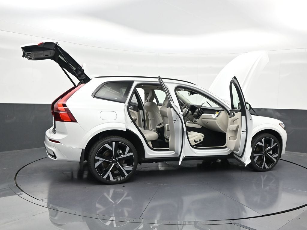2026 Volvo XC60 B5 Ultra
