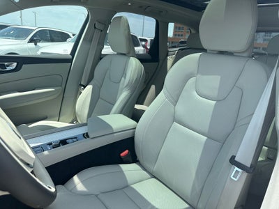 2026 Volvo XC60 B5 Ultra